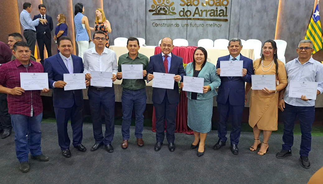 Diplomação dos eleitos aos cargos de prefeito, vice-prefeito e vereadores de São João do Arraial