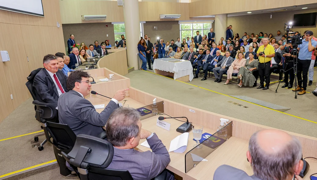 Evento aconteceu no plenário do Tribunal de Contas do Estado