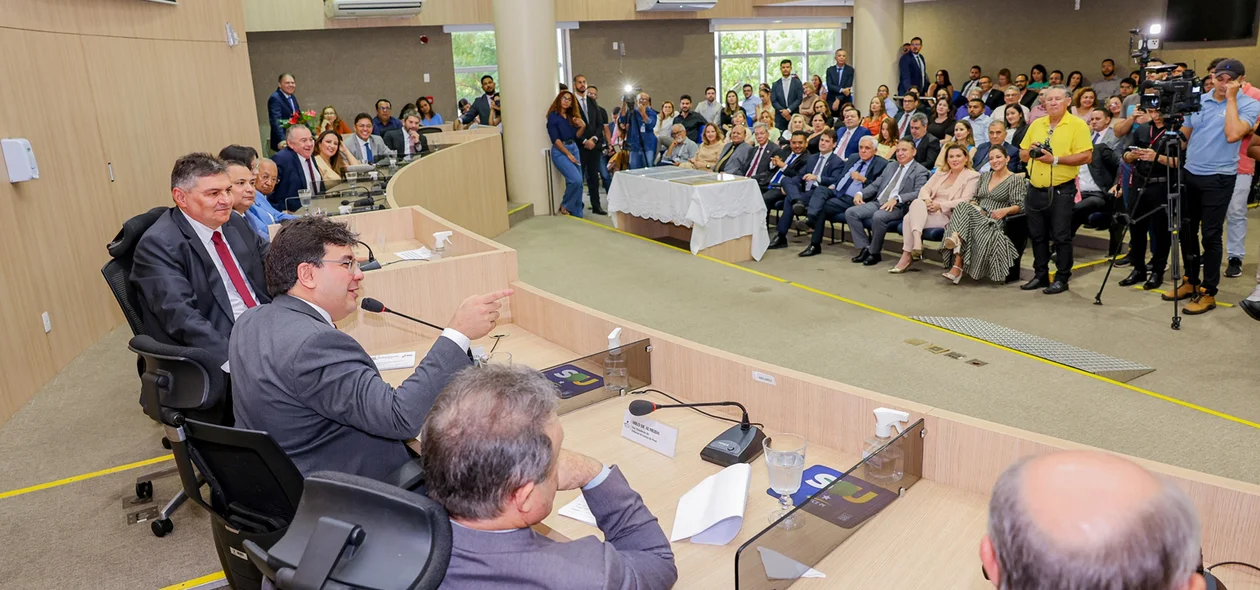 Evento aconteceu no plenário do Tribunal de Contas do Estado