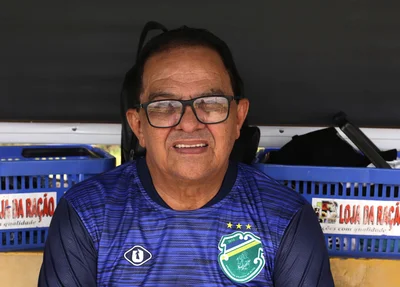 Francisco Diá, técnico do Altos