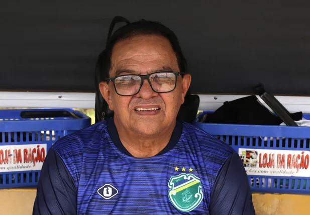 Francisco Diá, técnico do Altos