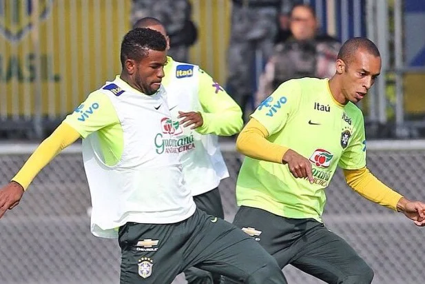 Geferson Teles participando de treino da Seleção Brasileira