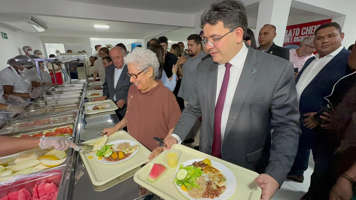 Governador Rafael Fonteles inaugura Restaurante Popular do Dirceu