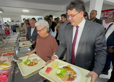 Governador Rafael Fonteles inaugura Restaurante Popular do Dirceu