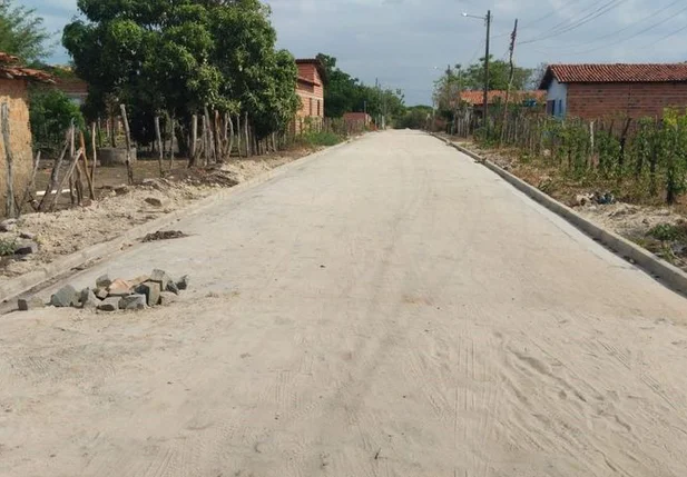 Idepi conclui pavimentação em paralelepípedo em São Pedro do Piauí