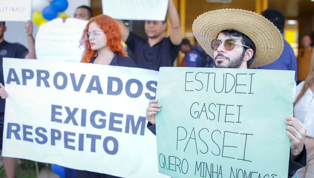 Manifestantes querem ser nomeados com urgência