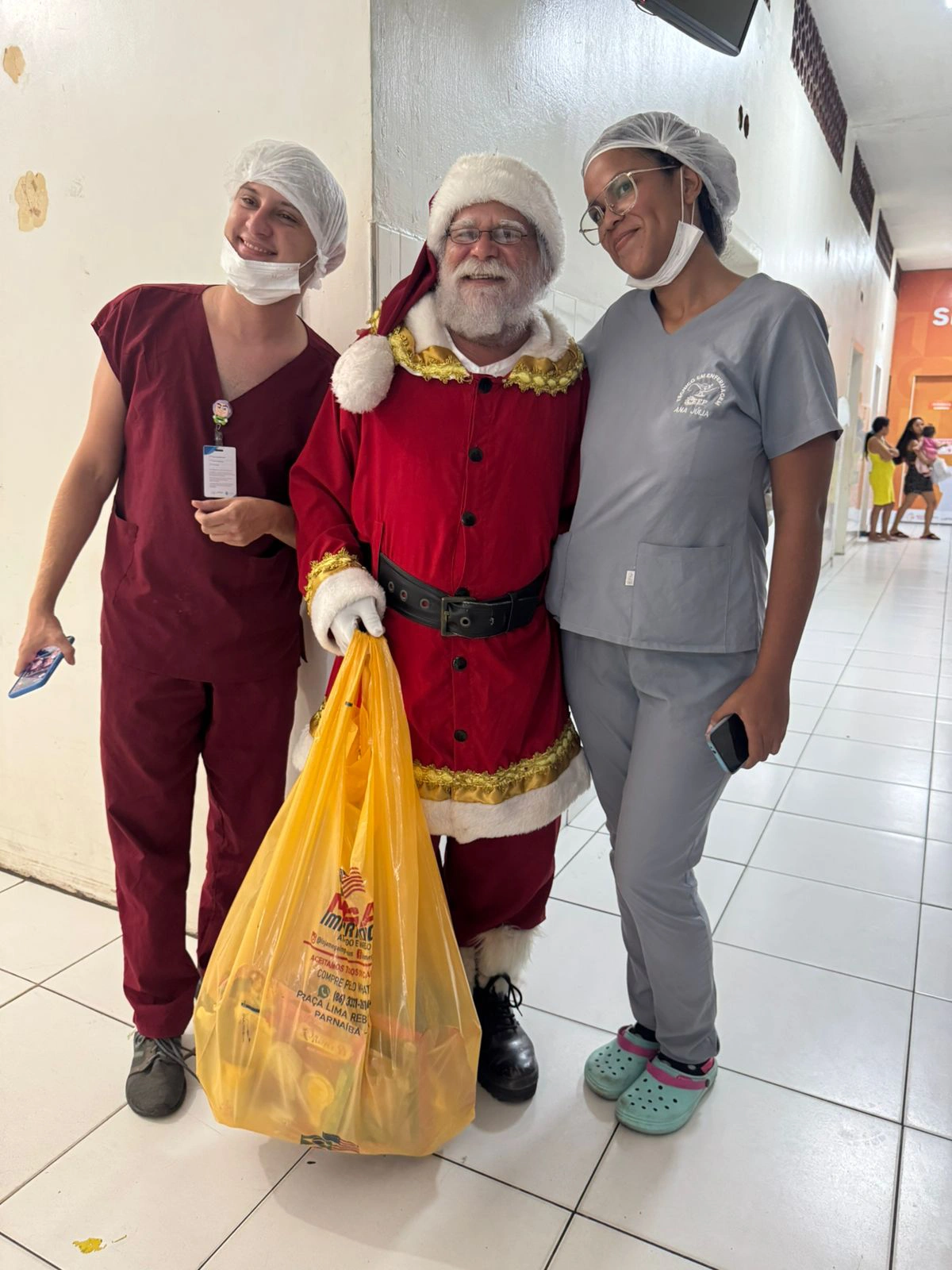 O Papai Noel da campanha tem desempenhado o papel com dedicação e carinho ao longo dos anos