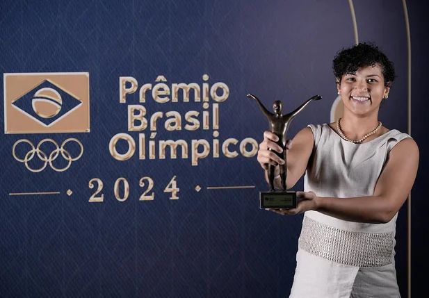 Piauiense Sarah Menezes é eleita melhor treinadora do Brasil em 2024