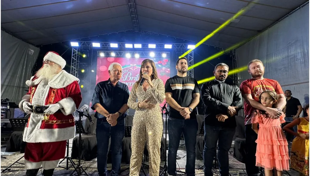 Prefeita Ivanária Sampaio na abertura do Natal