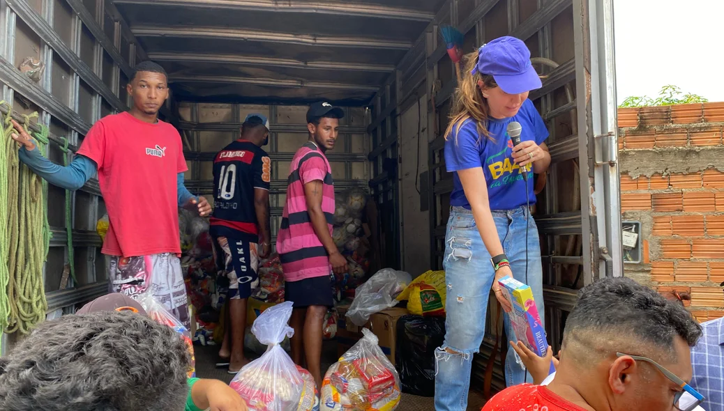 Prefeita Ivanária Sampaio participou da entrega