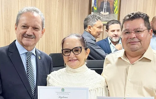 Prefeita reeleita Betinha Brandão é diplomada