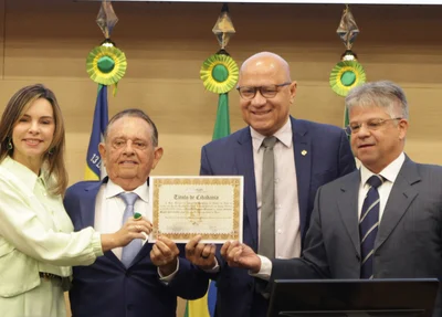 Prefeito de Uruçuí recebe título de Cidadão Piauiense