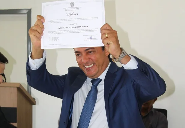 Prefeito Jabes Junior foi diplomado