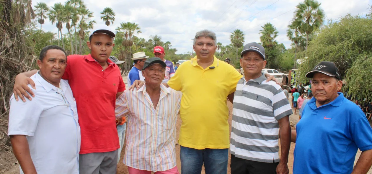 Prefeitura de Nossa Senhora de Nazaré realiza entrega de passagens molhadas e estradas vicinais