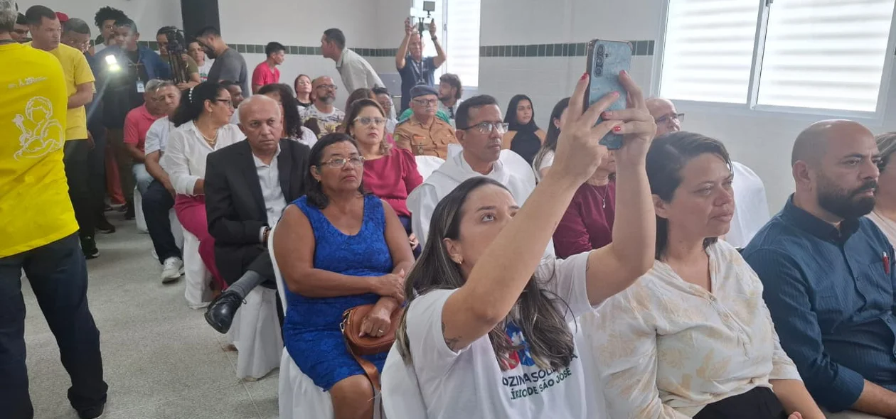 Rafael Fonteles e Osmar Júnior lançam programa Cozinha Solidária