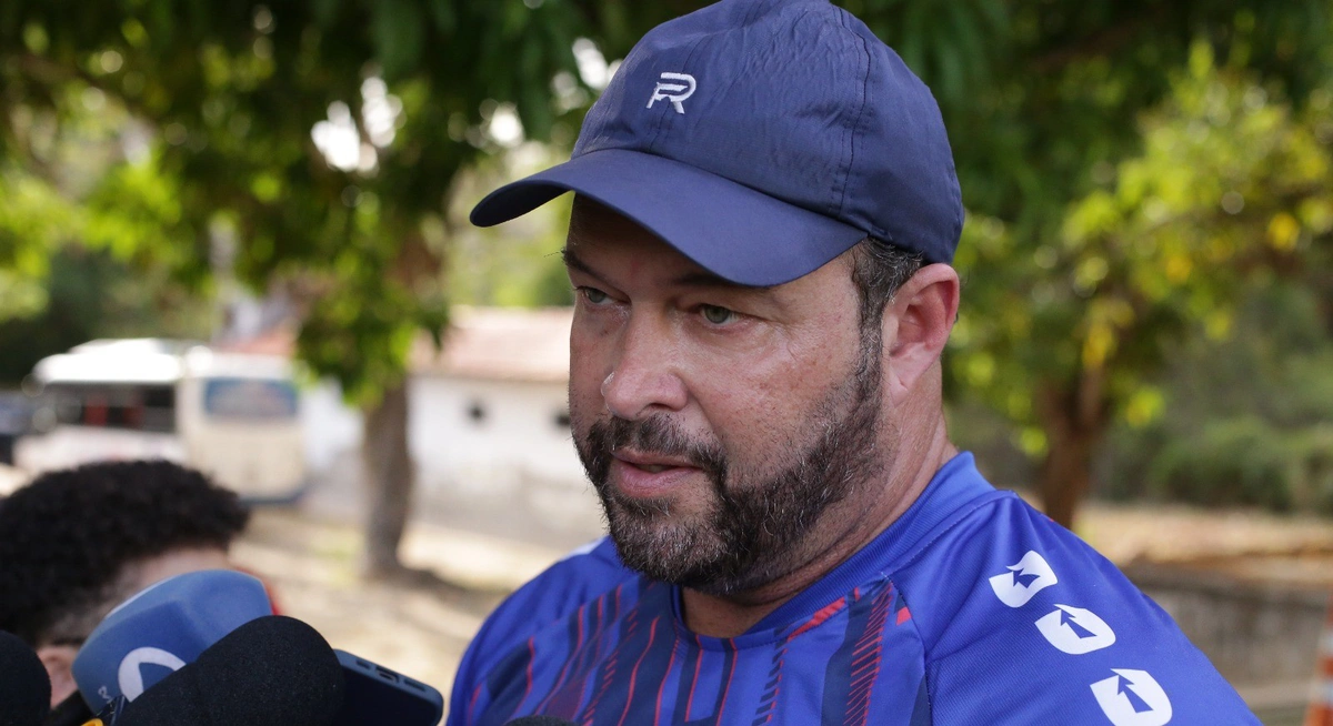 Roberto Fernandes, técnico do Piauí