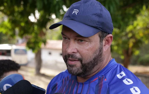 Roberto Fernandes, técnico do Piauí