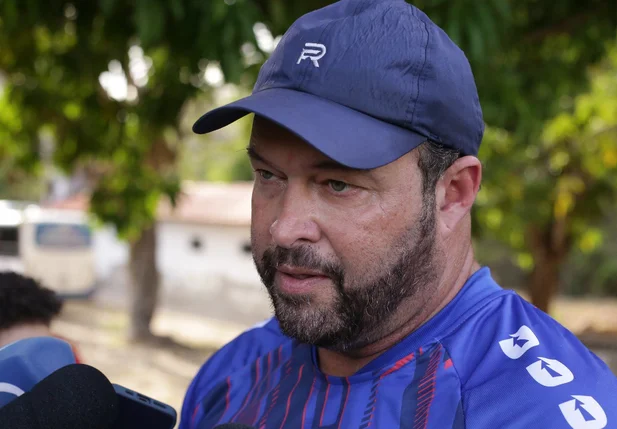 Roberto Fernandes, técnico do Piauí