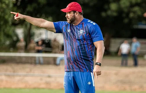 Roberto Fernandes, técnico do Piauí