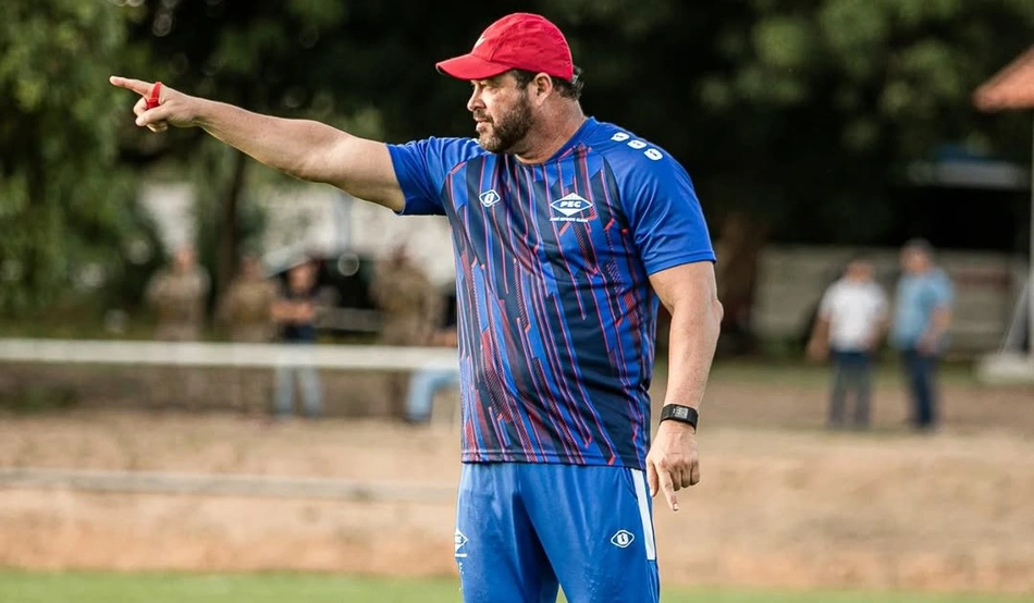 Roberto Fernandes, técnico do Piauí