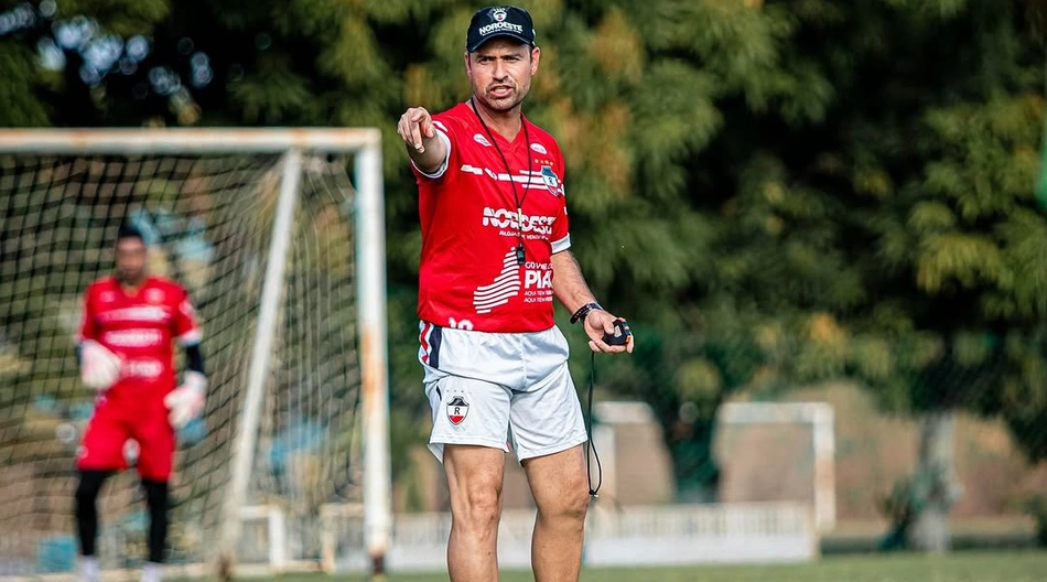 Sidney Moraes, técnico do River