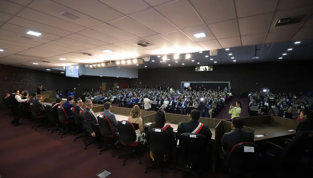 Téssio Torres é o novo presidente do TRT-22