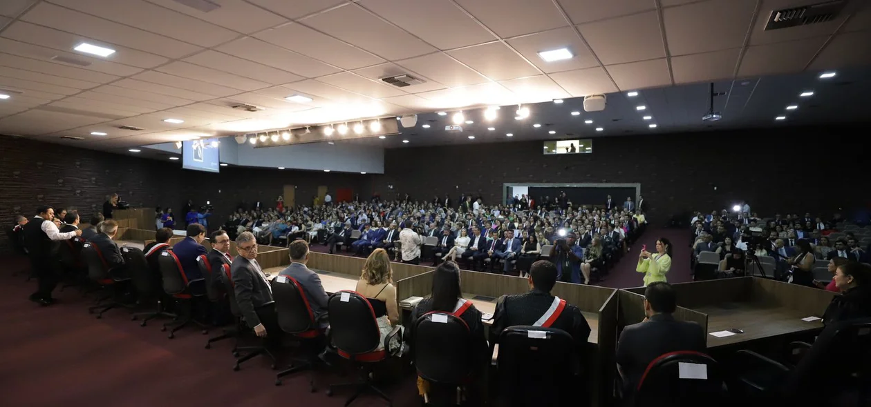 Téssio Torres é o novo presidente do TRT-22