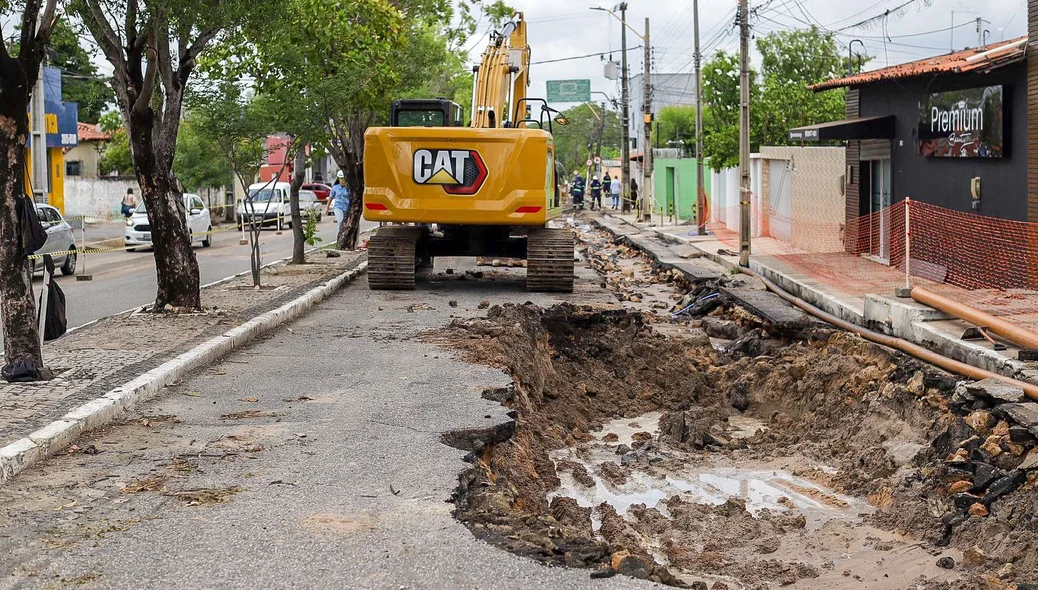 Trecho de aproximadamente 50 metros precisará passar por recomposição da base para receber o novo asfalto