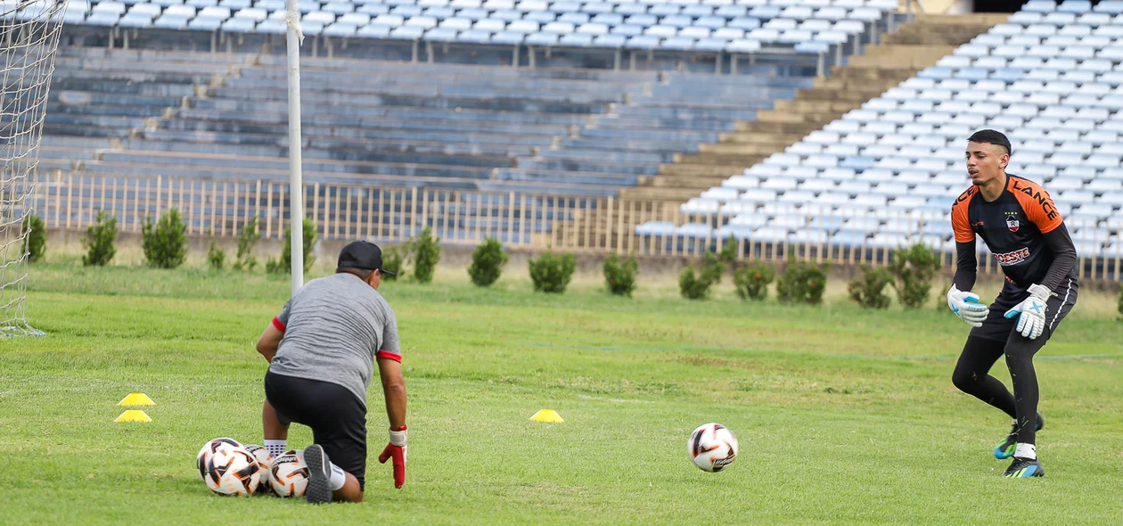 Treinamento de goleiros do River