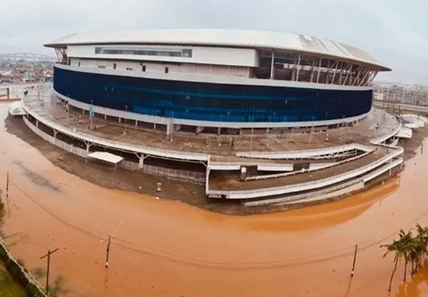Arredor da Arena do Grêmio ficou alagada