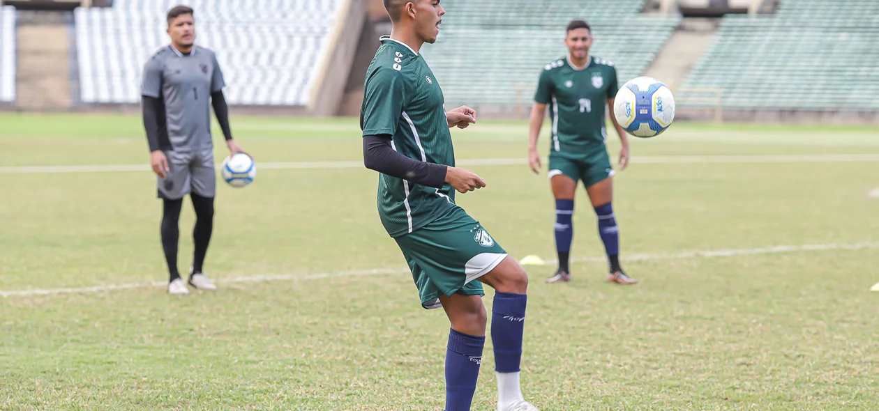 Atleta do time do Altos do Piauí