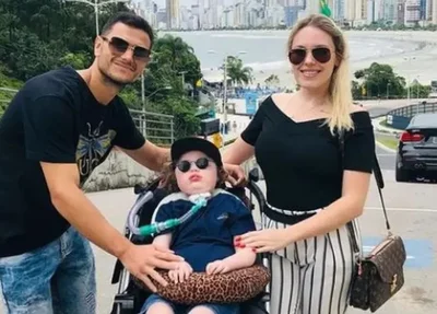 Os pais de Jonatas, Renato e Aline Openkoski