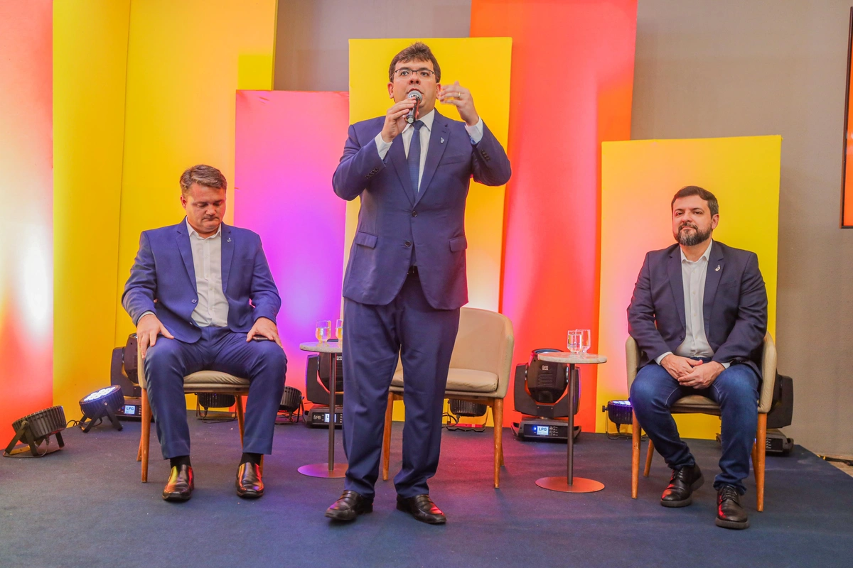Rafael Fonteles inaugura Hub da Investe Piauí em Teresina