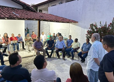 Reunião de pré-candidatos do União Brasil com Sílvio Mendes
