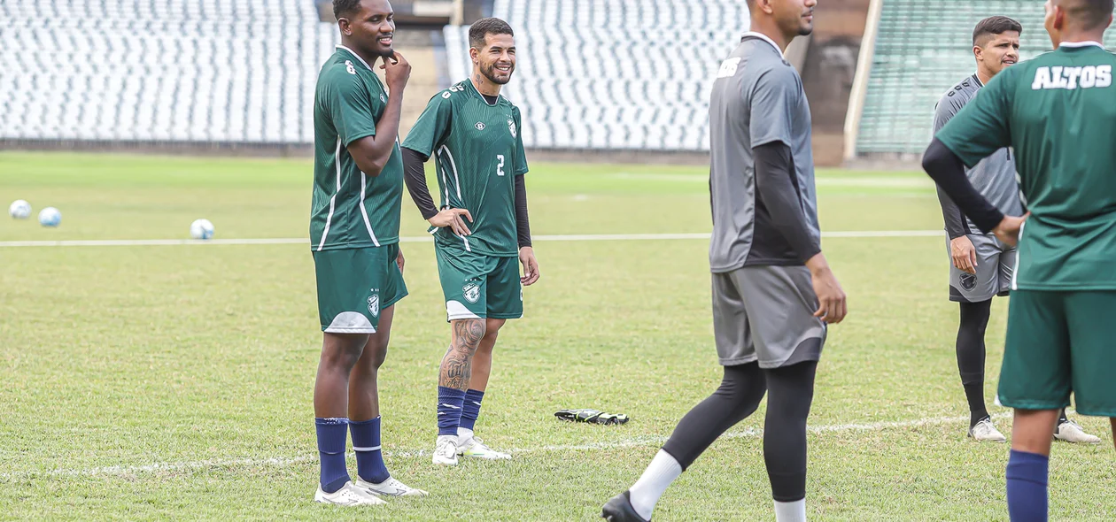 Treino aconteceu no Albertão