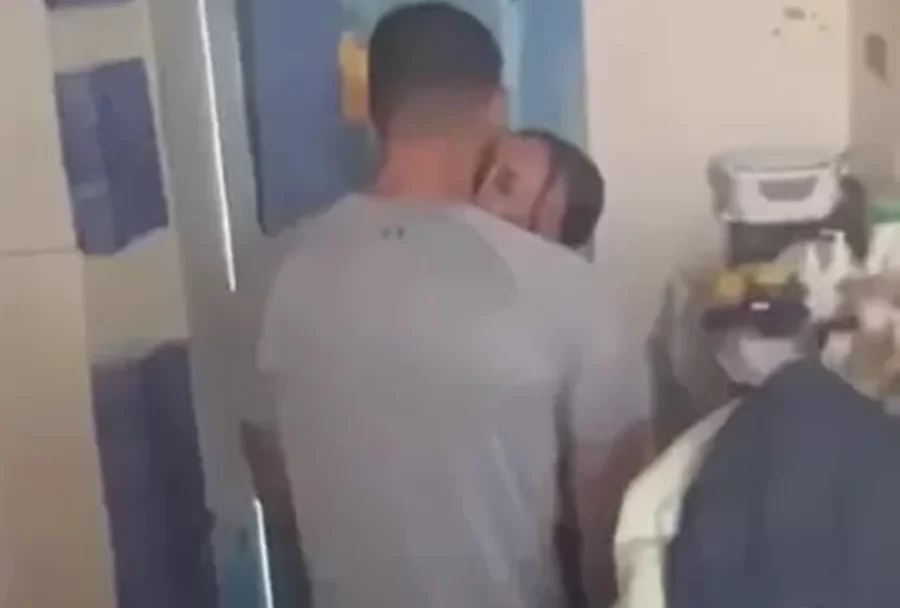 Agente penitenciária é filmada fazendo sexo com detento