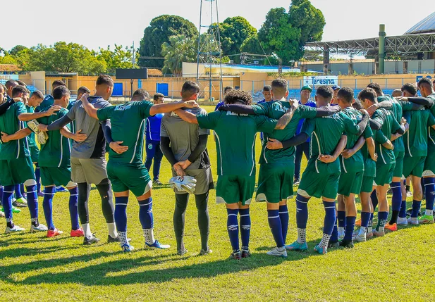 Altos realiza último treino antes do duelo contra o Águia de Marabá