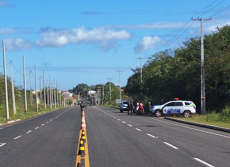 Barreiras do 31° BPM, na PI-213, saída para o estado do Ceará