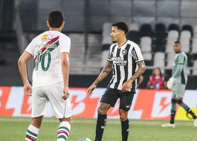 Botafogo venceu o Fluminense no Nilton Santos