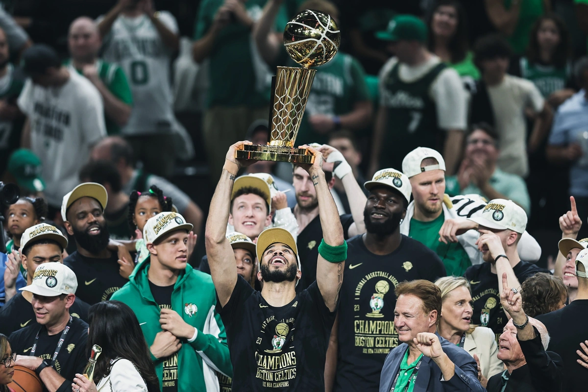 Celtics leva fatura seu 18º título da NBA em cima do Mavericks