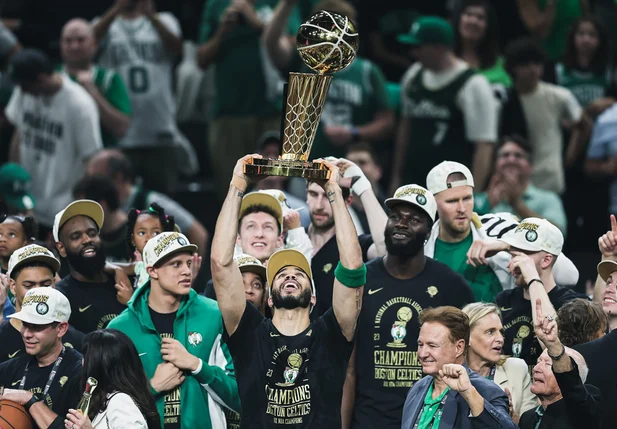 Celtics leva fatura seu 18º título da NBA em cima do Mavericks