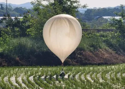 Coreia do Norte volta a enviar balões com lixo para a Coreia do Sul