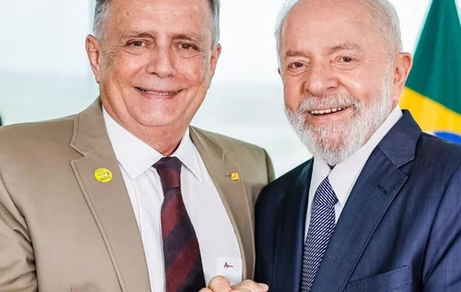 Deputado Flávio Nogueira ao lado do presidente Lula