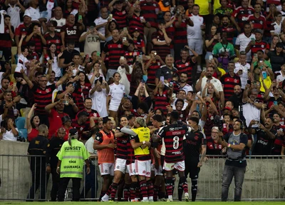 Flamengo vence Grêmio por 2 a 1