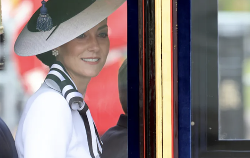 Kate Middleton faz sua 1ª aparição pública