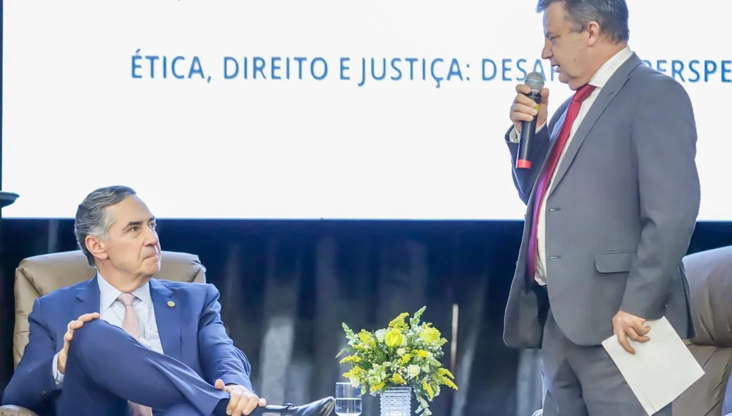 Ministro Barroso e desembargador Hilo de Almeida