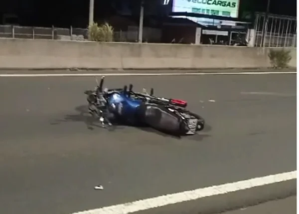 Motocicleta da vítima de acidente na BR 316