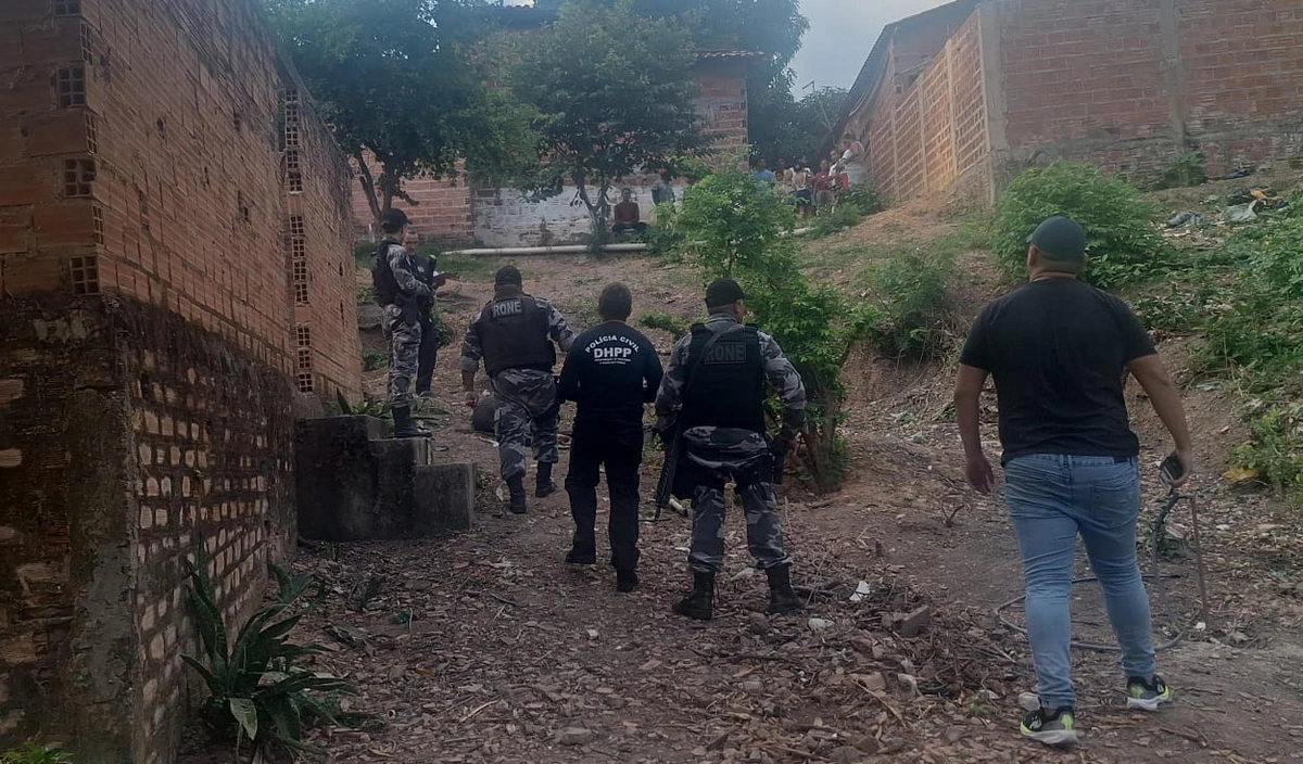 Policiais atenderam a ocorrência na Vila Meio Norte