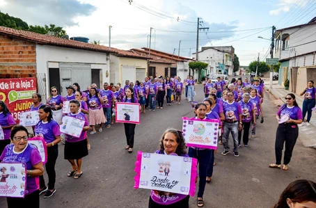 Prefeitura de Joaquim Pires realiza caminhada contra violência ao idoso