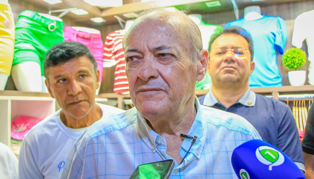 Sílvio Mendes realiza visita ao Shopping da Cidade ao lado de diversos pré-candidatos a vereadores
